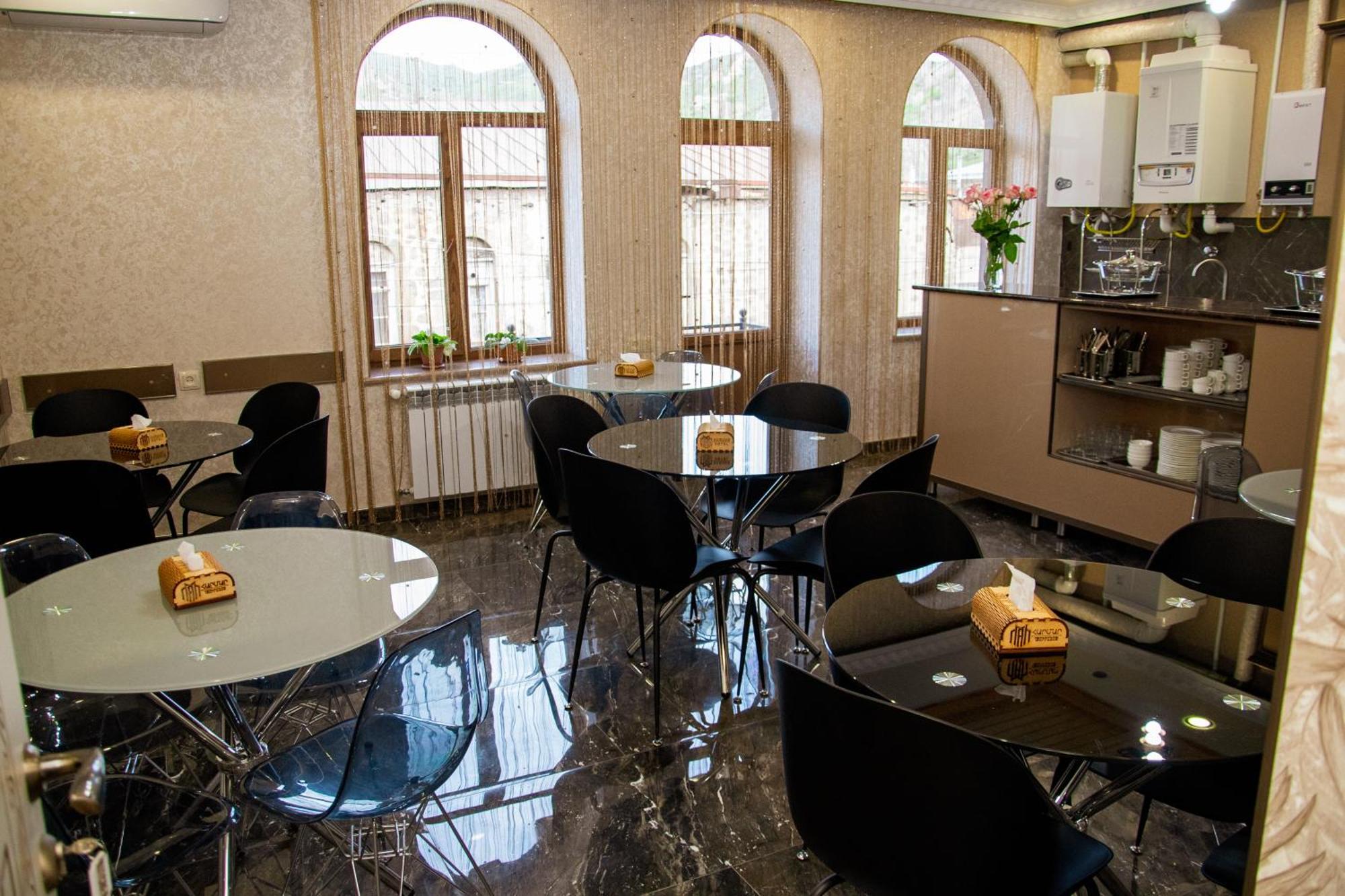 Har-Mar Hotel Горис Екстериор снимка
